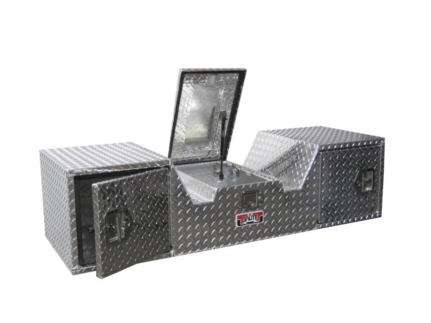 Polished Aluminum fifth wheel tailgate tool box