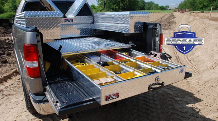 Truck bed drawer with aluminum diamond plating