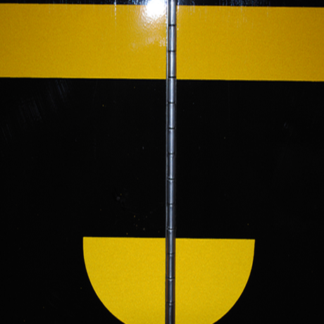 Hinge close up